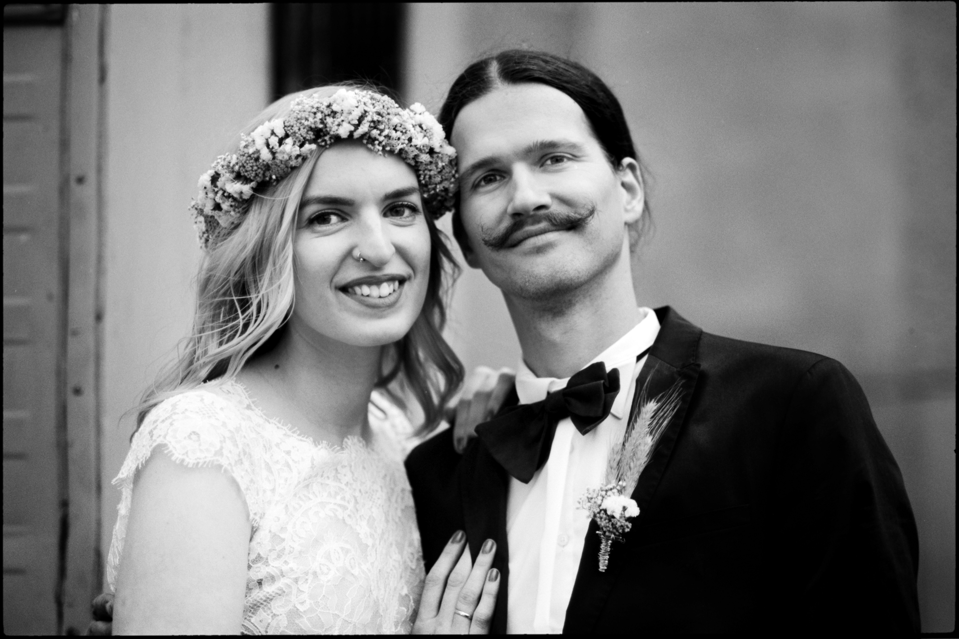 Portrait of the bride and groom, in black and white, Maike & Daniel wedding in Brandenburg